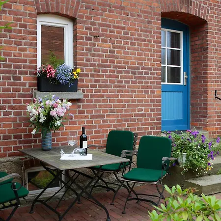 Lüttge Hus Apartment *